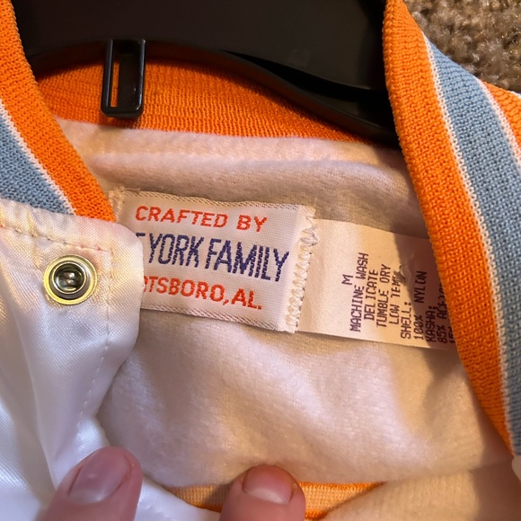 Women’s Medium Vintage Lady Volunteers Jacket - Picture 3 of 3